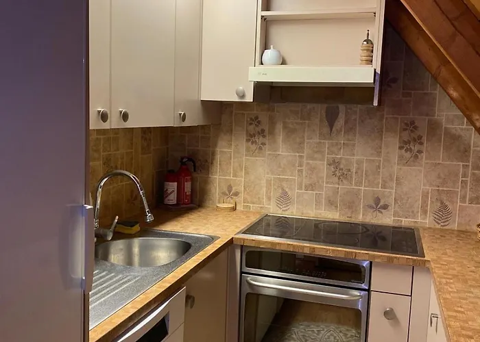 Get Cozy House In -renovated And Newly Furnished Winter 2026-